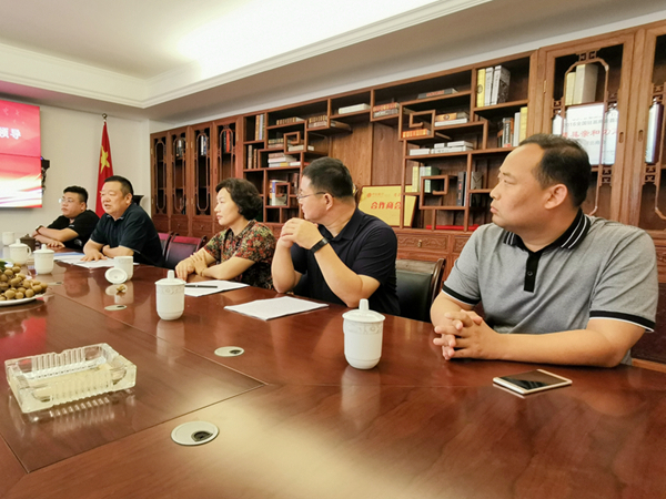河北沧州市新华区等领导一行到商会座谈交流